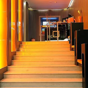 **** Hotell Orange Italien